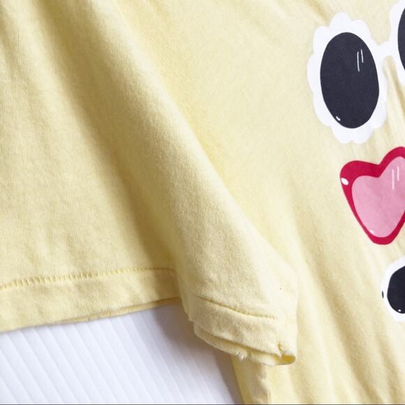 Wildfox Yellow Sunnies Keke Sunglasses Graphic Tee NWT Small - Picture 2 of 10